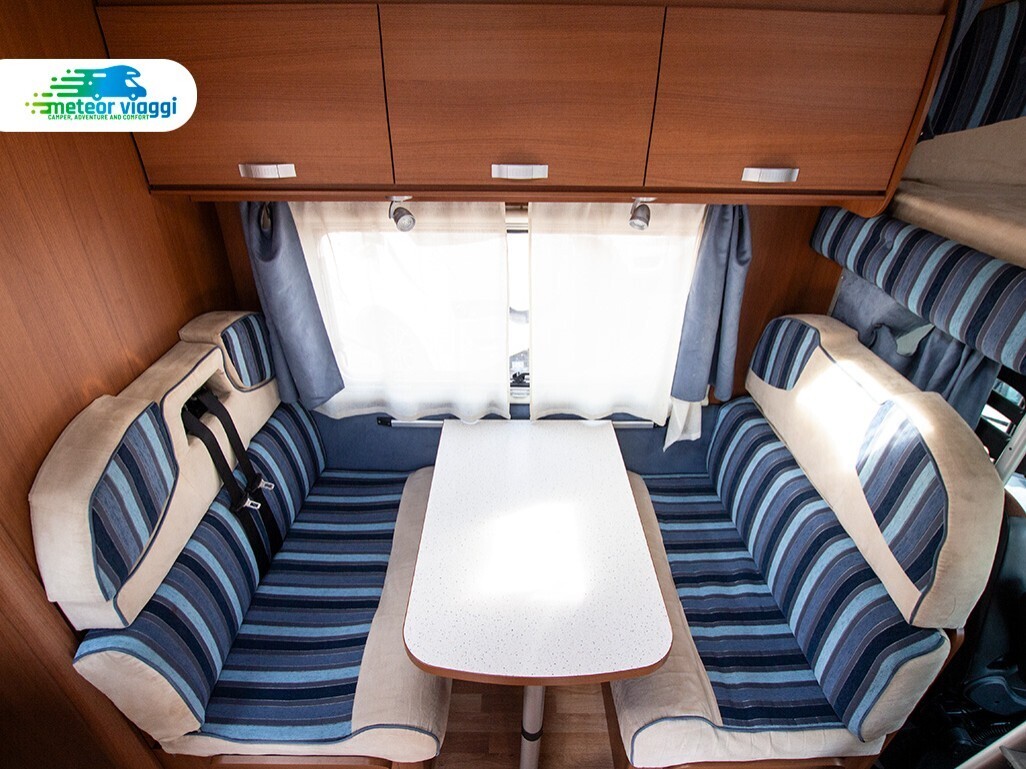 Camper Mansardato 6 posti Elnagh Baron 46