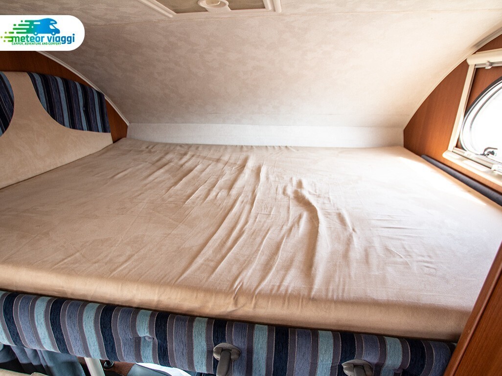 Camper Mansardato 6 posti Elnagh Baron 46