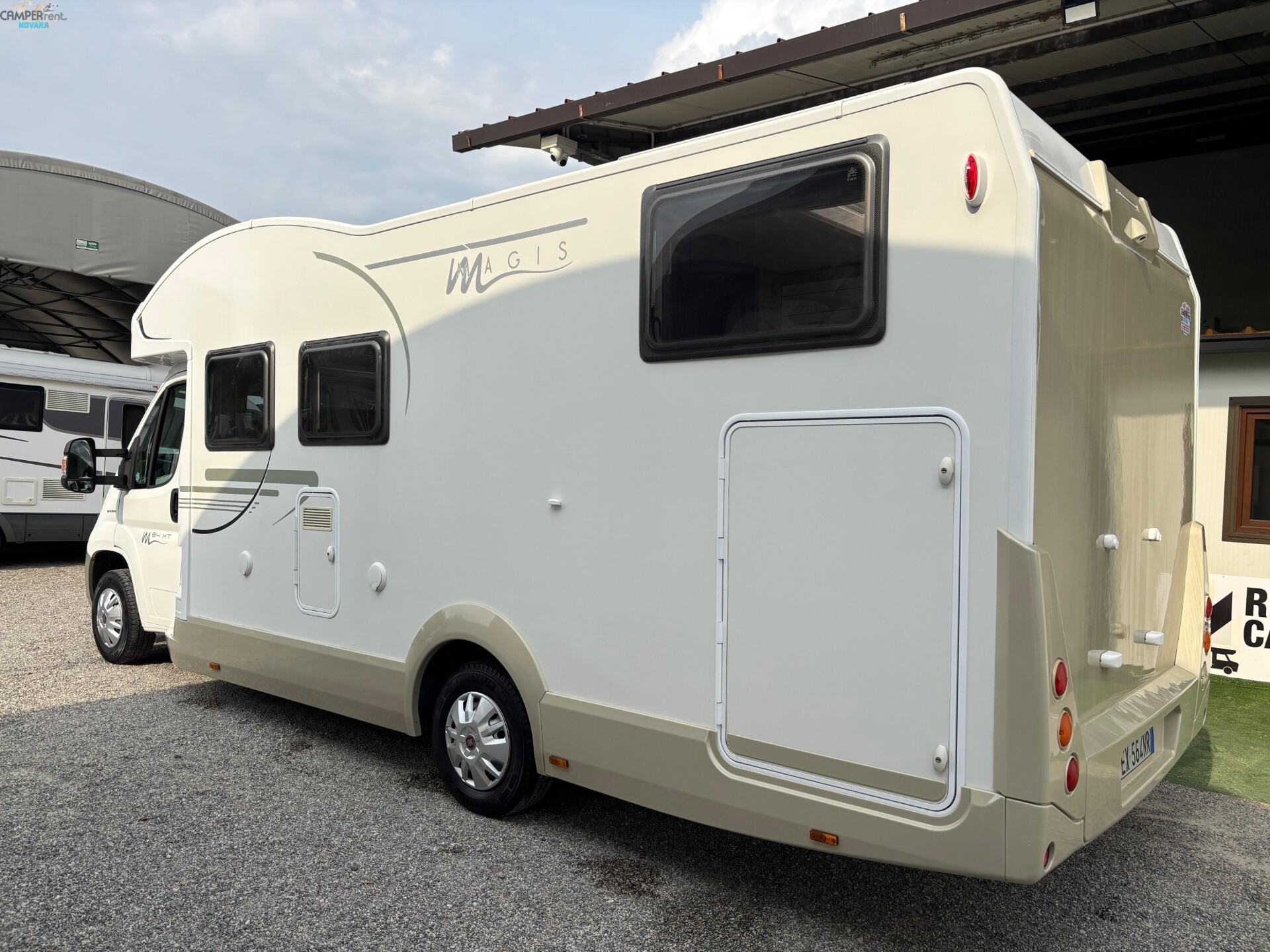 CI MAGIS 84 XT - SEMINTEGRALE CON LETTI GEMELLI IN