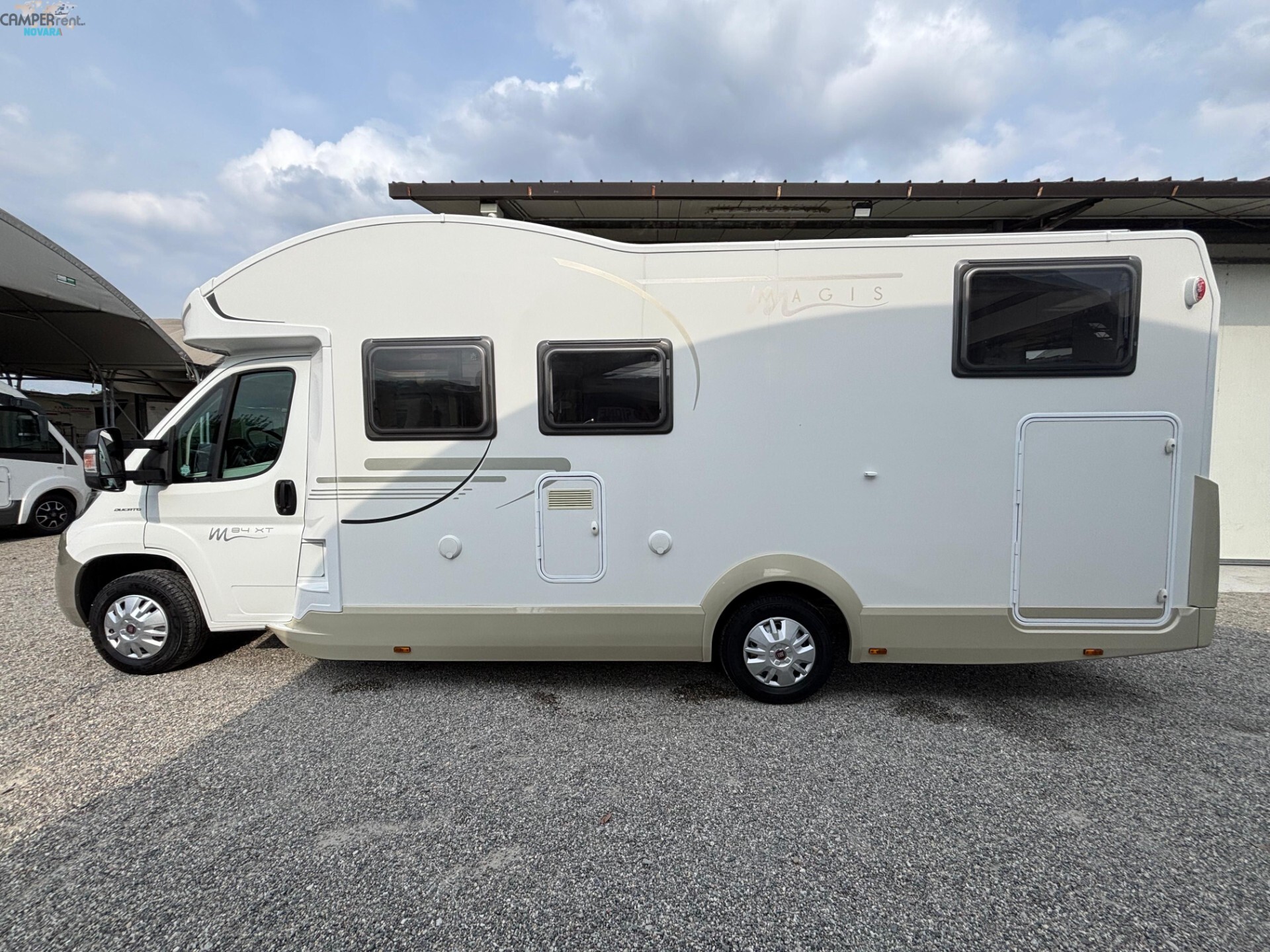 CI MAGIS 84 XT - SEMINTEGRALE CON LETTI GEMELLI IN
