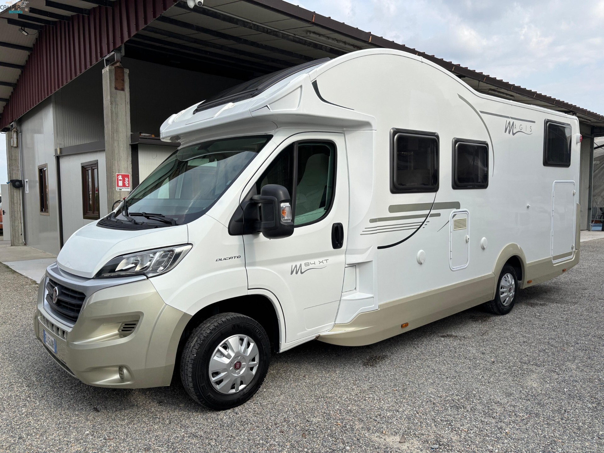 CI MAGIS 84 XT - SEMINTEGRALE CON LETTI GEMELLI IN