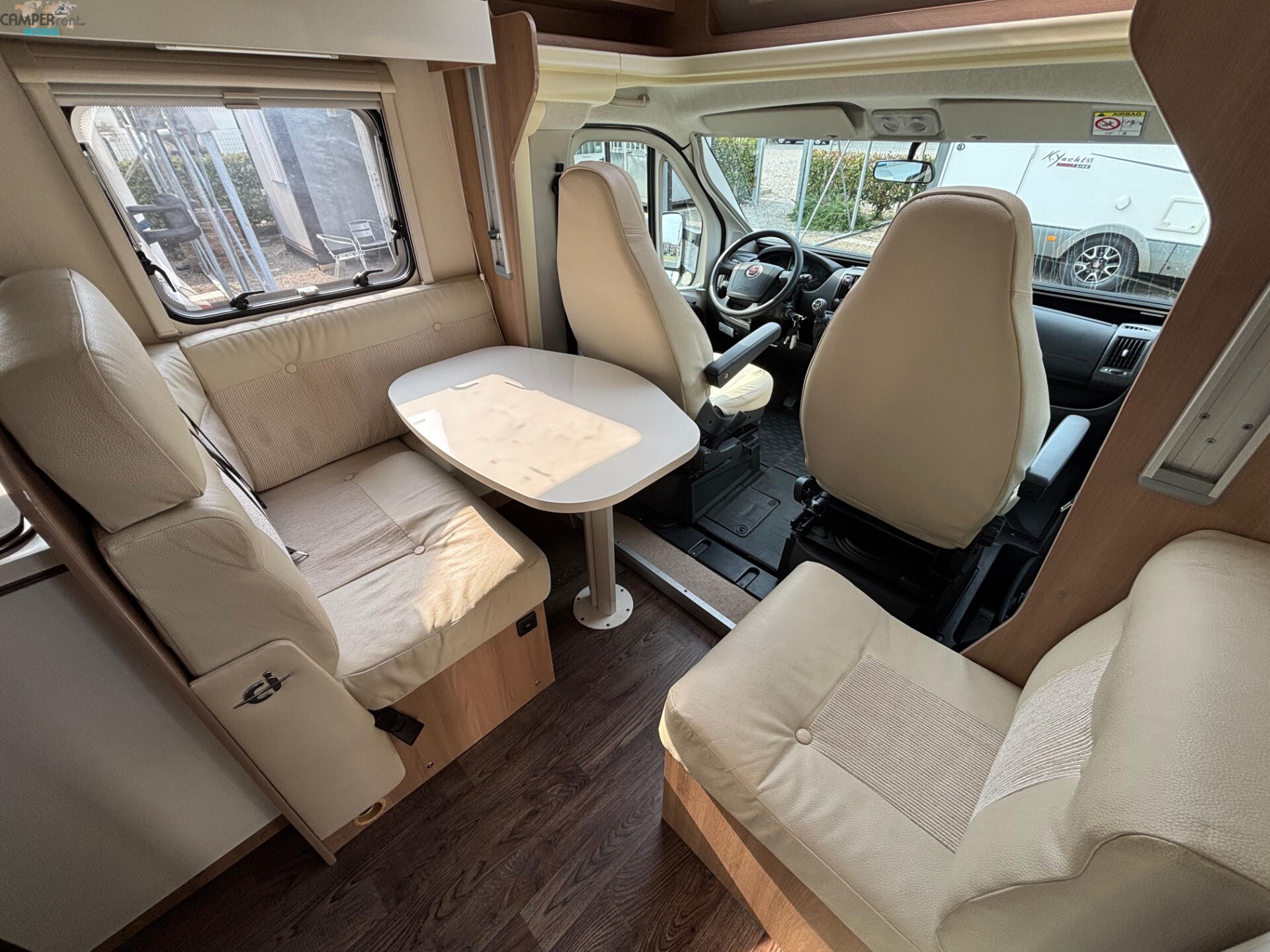 CI MAGIS 84 XT - SEMINTEGRALE CON LETTI GEMELLI IN