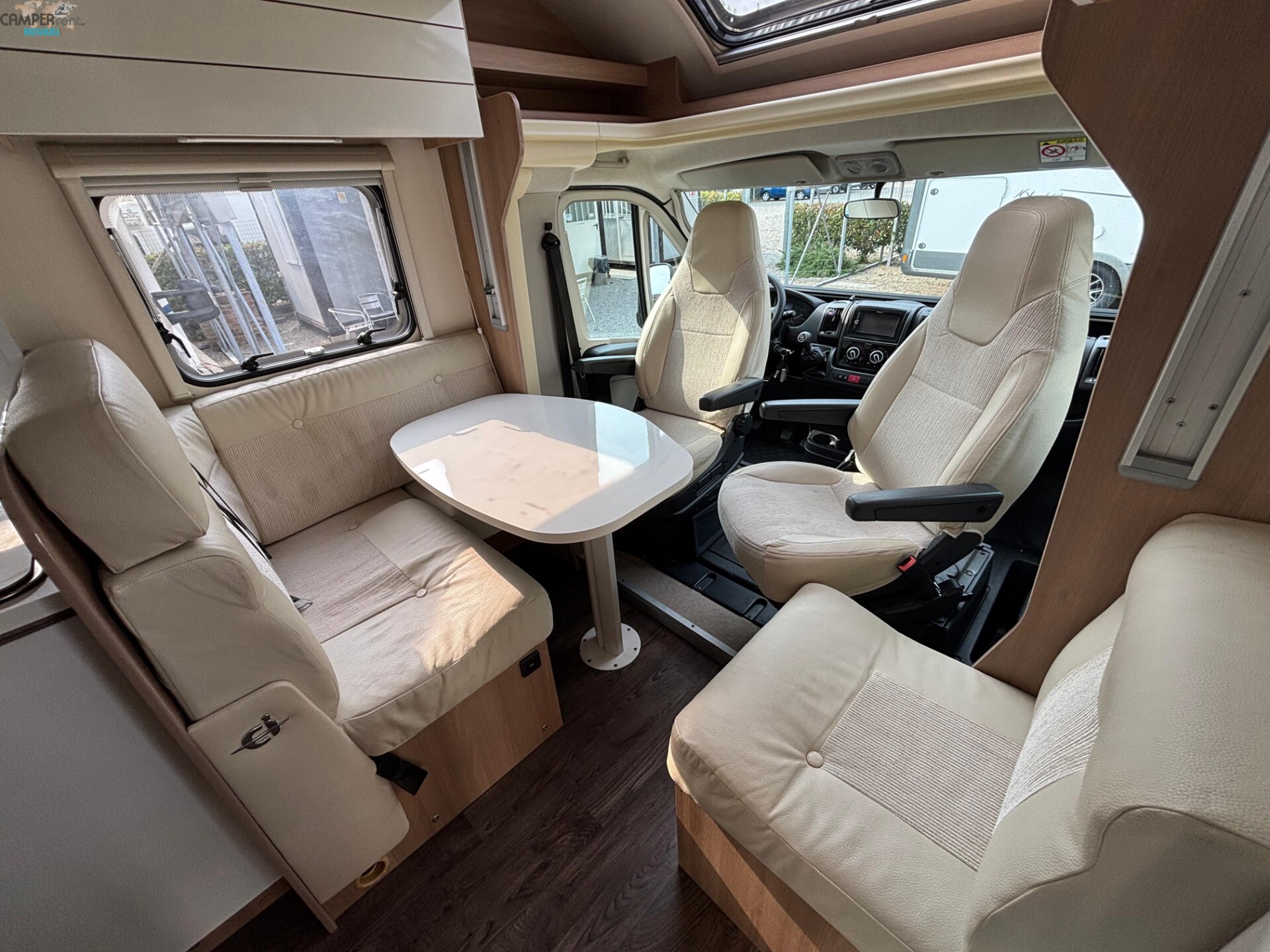 CI MAGIS 84 XT - SEMINTEGRALE CON LETTI GEMELLI IN