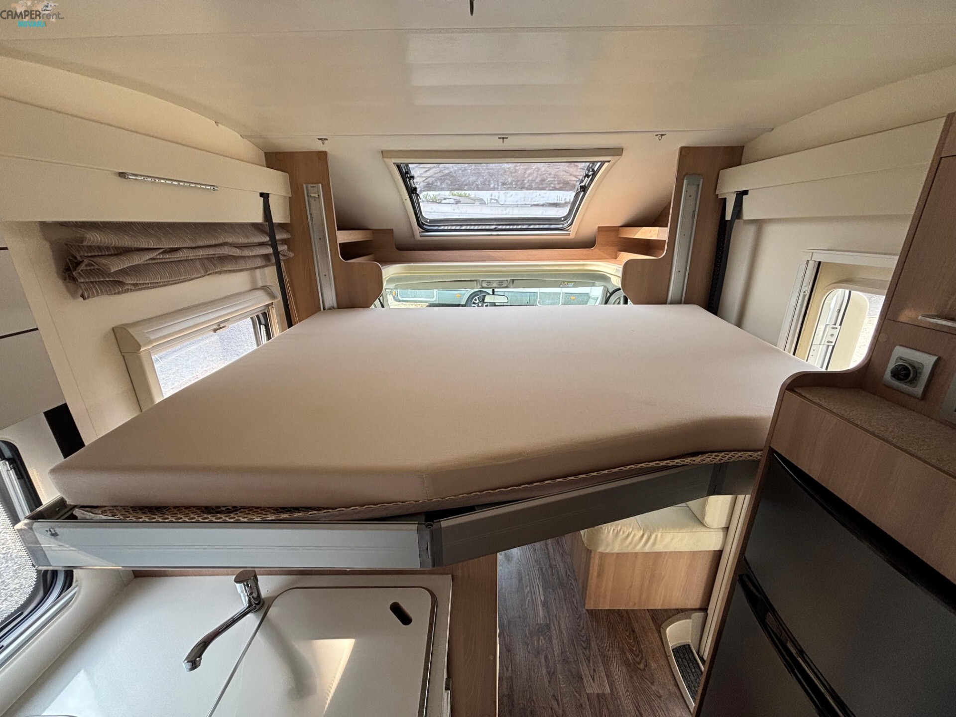 CI MAGIS 84 XT - SEMINTEGRALE CON LETTI GEMELLI IN