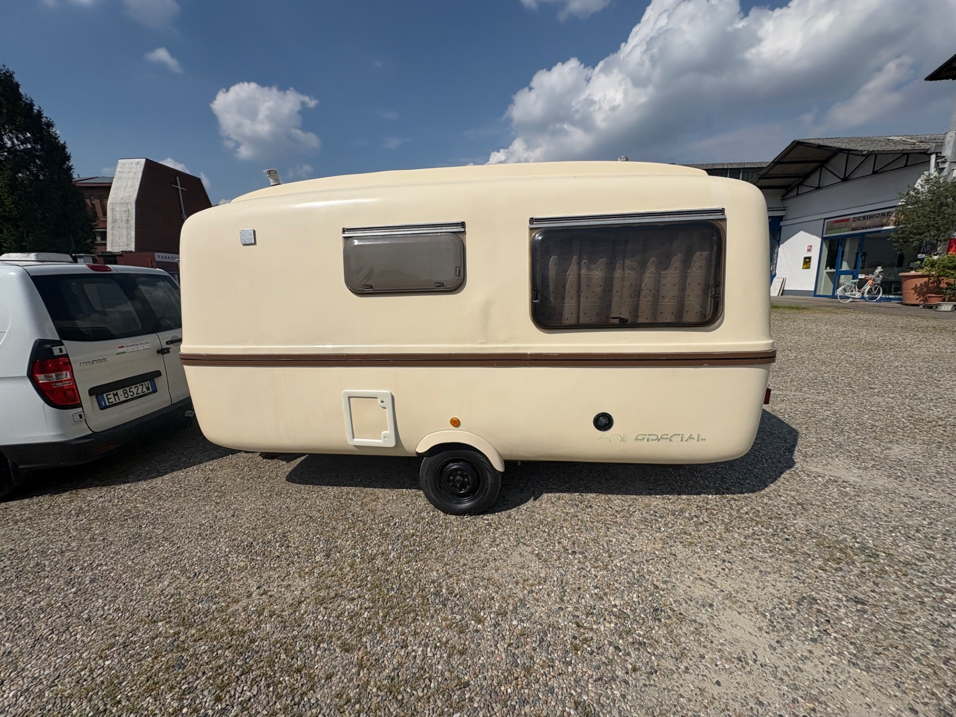 Caravan Lander Graziella 401-posti 3-stufa