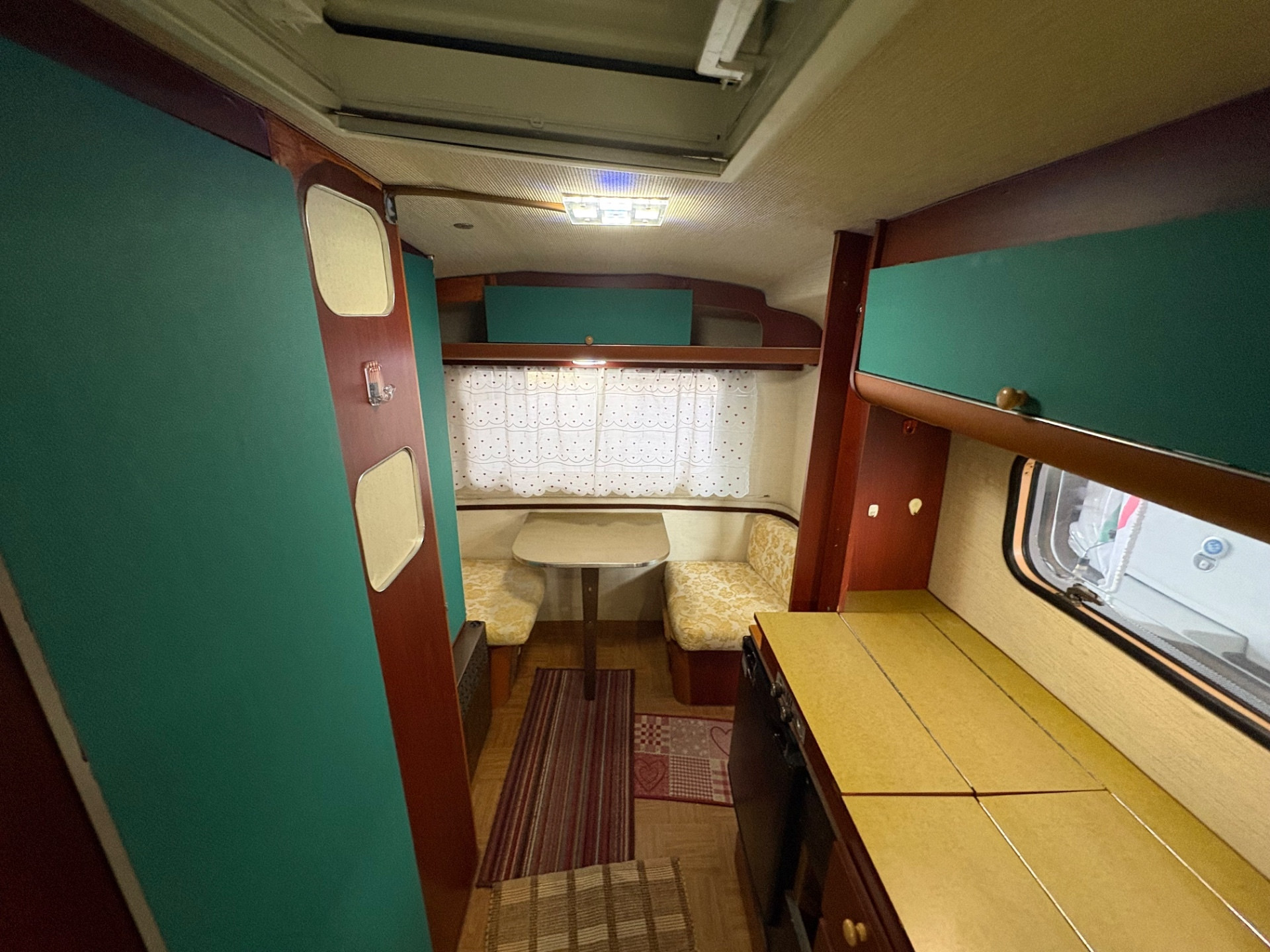 Caravan Lander Graziella 401-posti 3-stufa