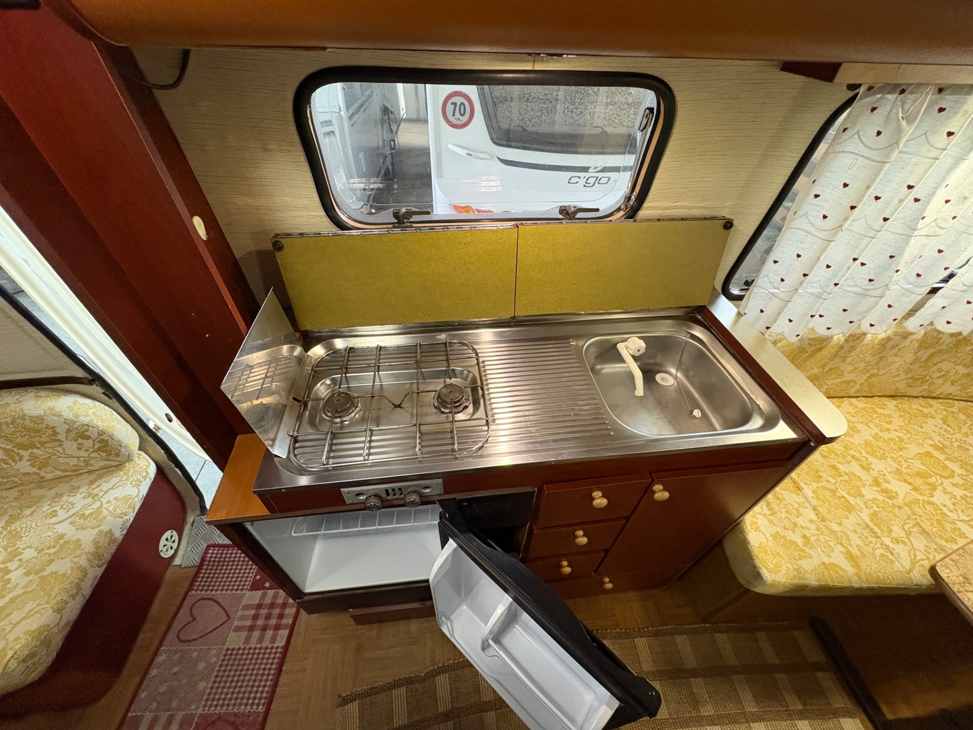 Caravan Lander Graziella 401-posti 3-stufa