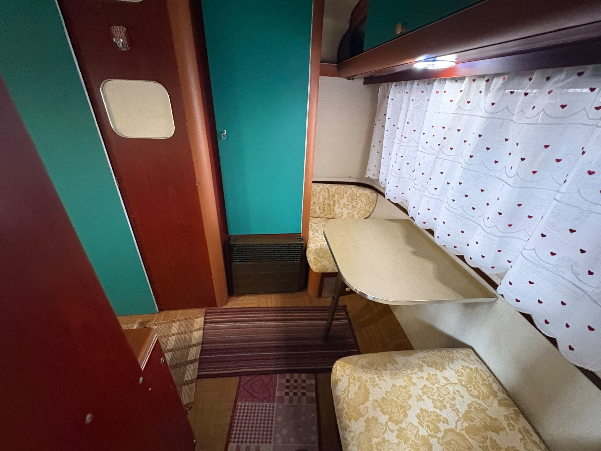 Caravan Lander Graziella 401-posti 3-stufa