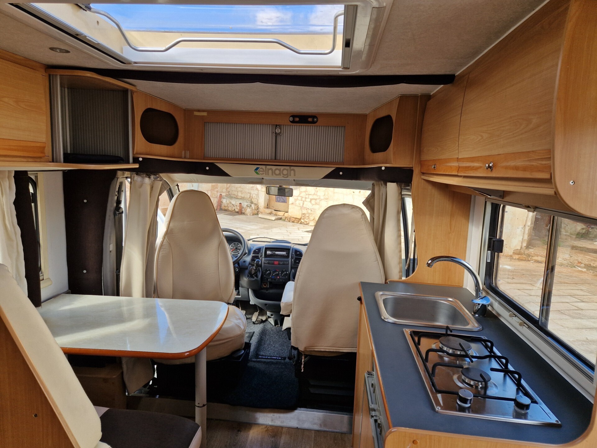 Elnagh Slim LUNGO 5,99 con clima cabina