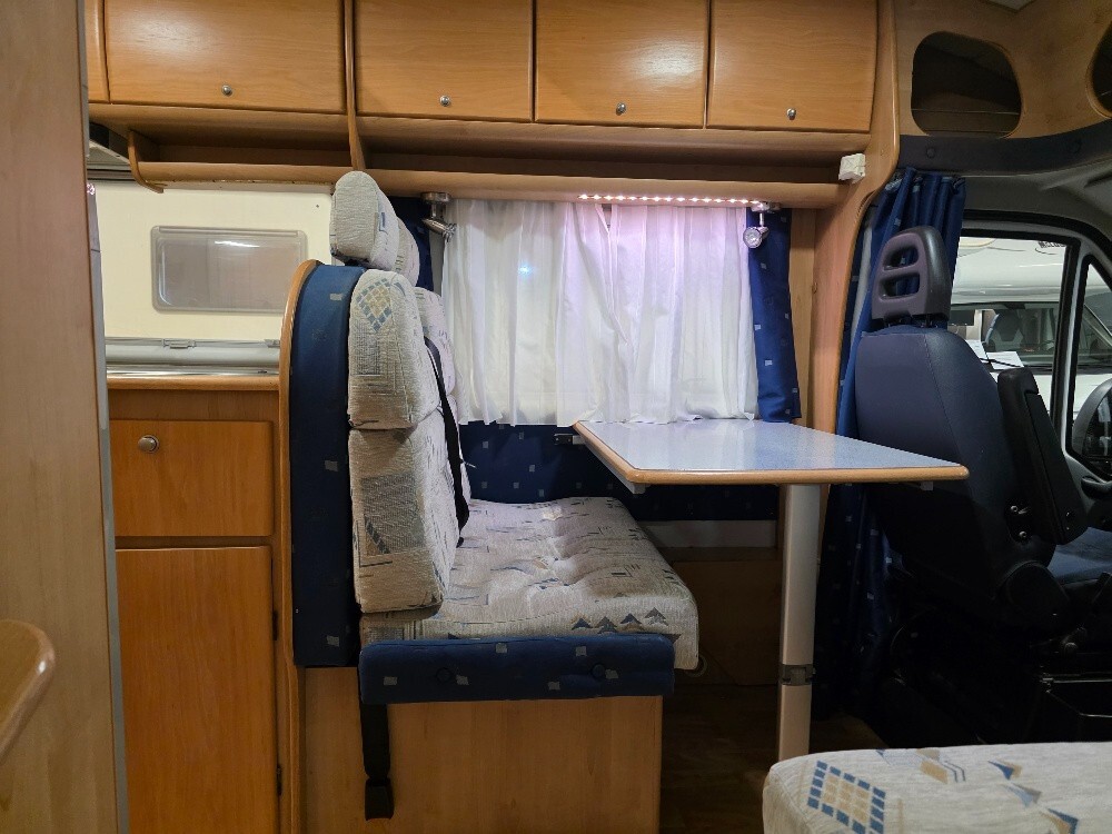 CAMPER MCLOUIS TANDY 670