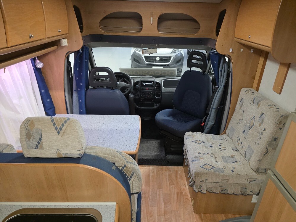 CAMPER MCLOUIS TANDY 670