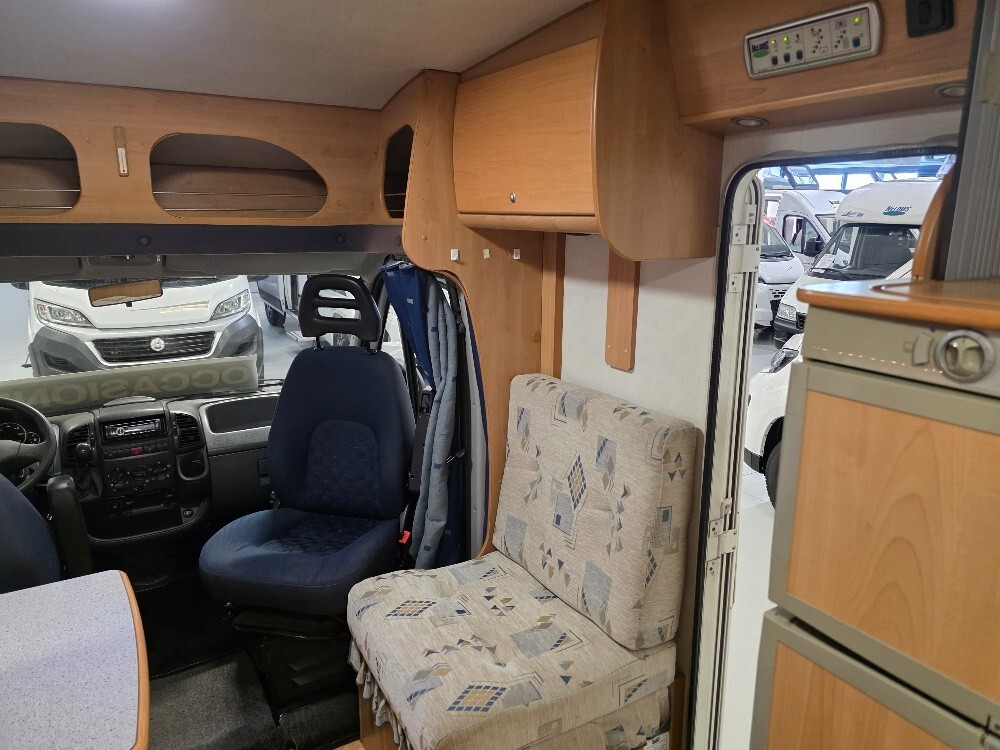 CAMPER MCLOUIS TANDY 670