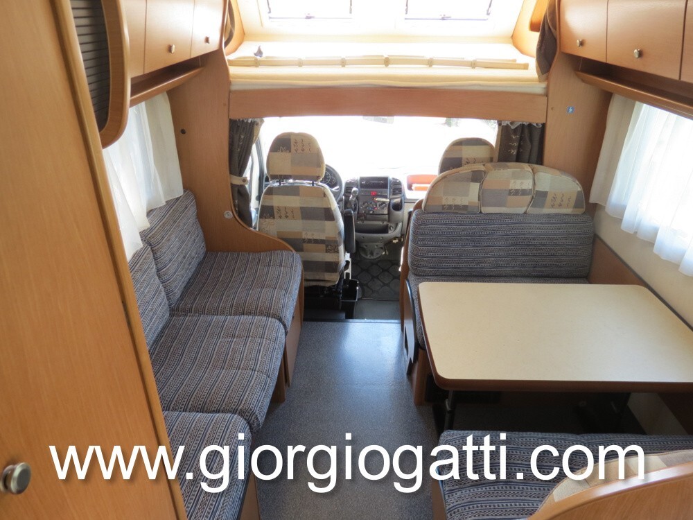 camper Laika Ecovip 2 mansardato 7 posti con doppi