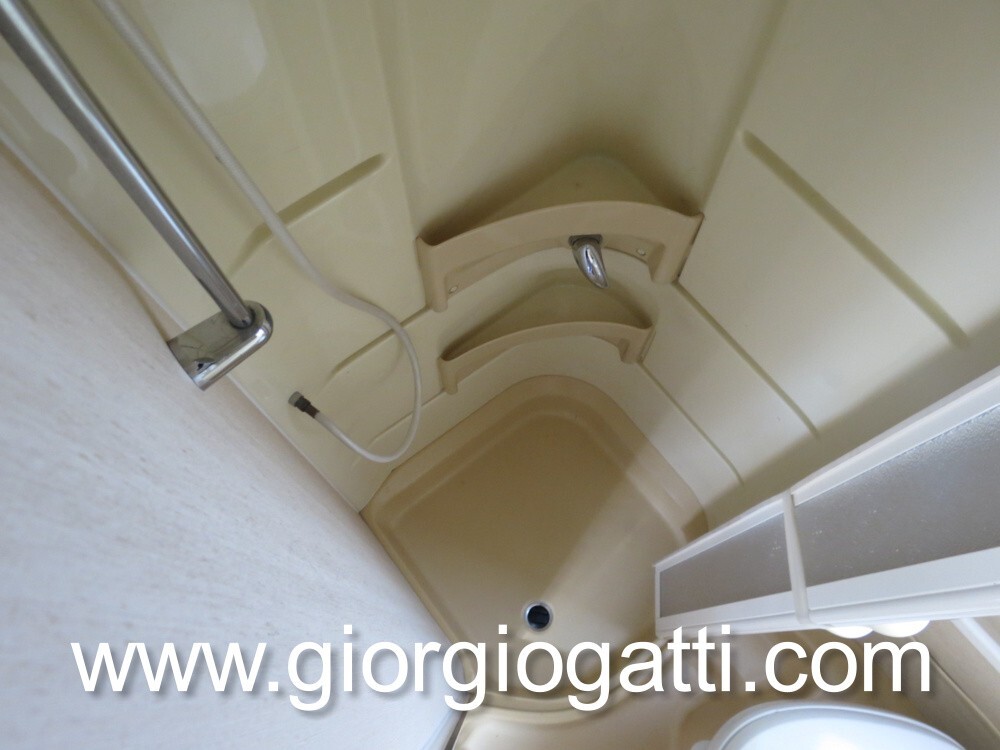 camper Laika Ecovip 2 mansardato 7 posti con doppi
