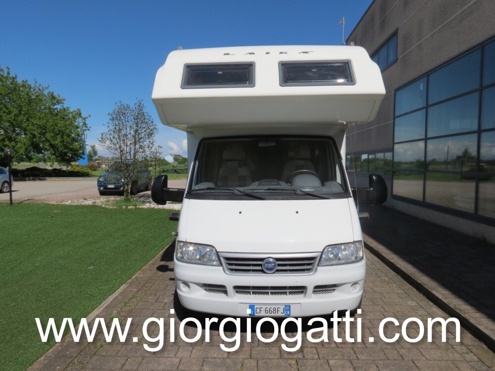 camper Laika Ecovip 2 mansardato 7 posti con doppi