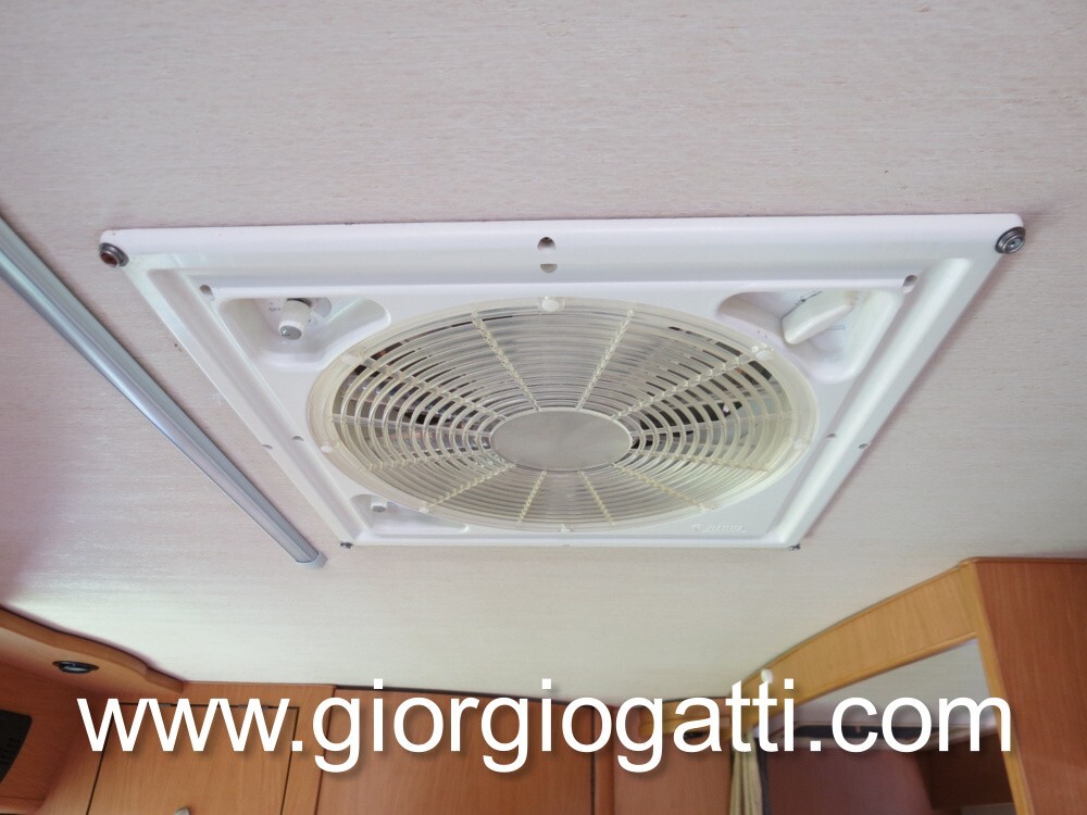 camper Laika Ecovip 2 mansardato 7 posti con doppi