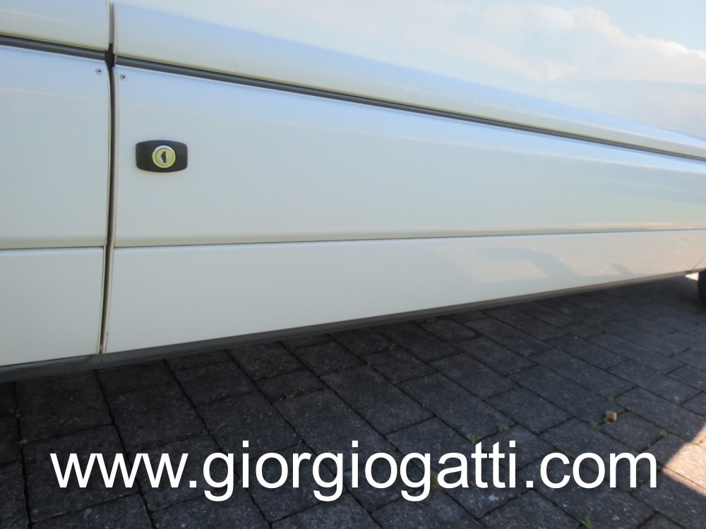 camper Laika Ecovip 2 mansardato 7 posti con doppi