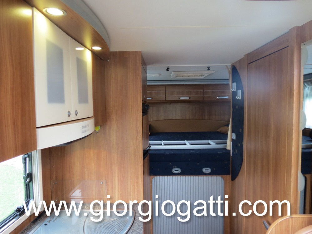 camper Dethleffs Advantge I 5871 motorhome compatt