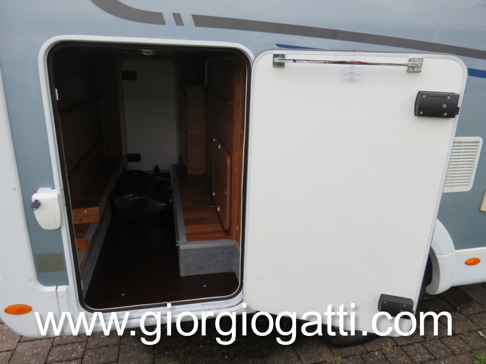 camper Dethleffs Advantge I 5871 motorhome compatt