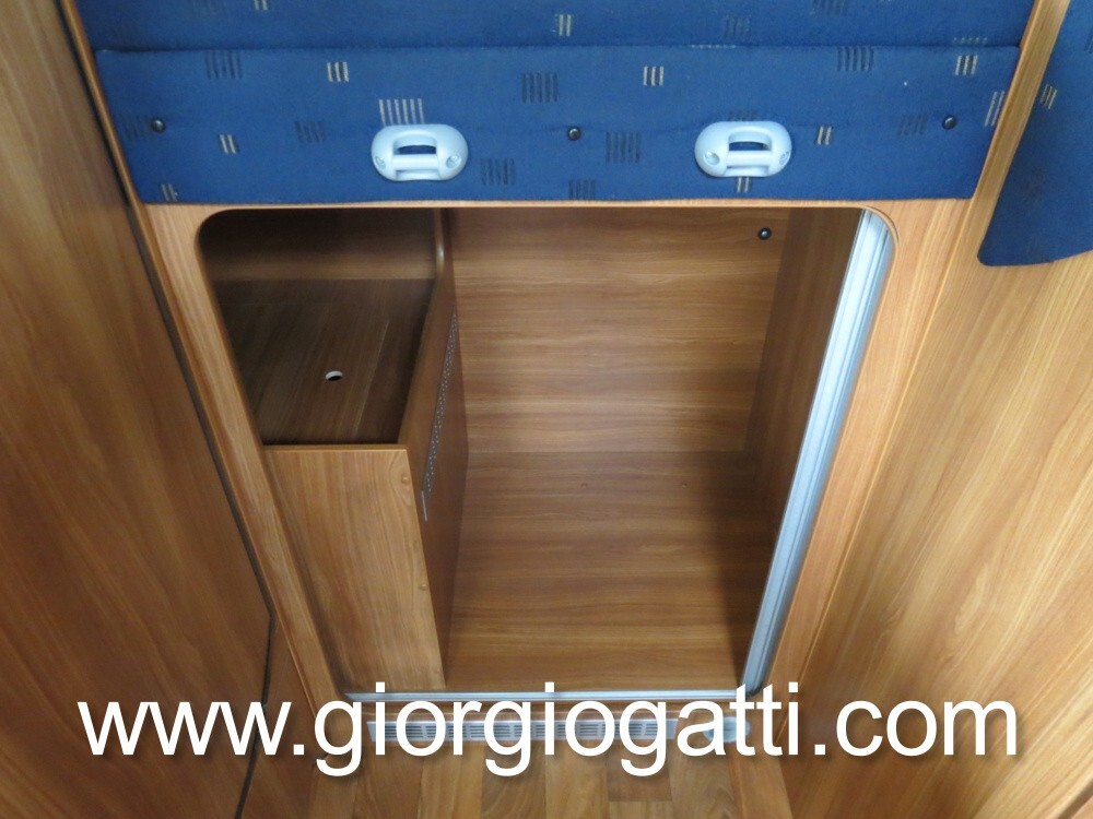 camper Dethleffs Advantge I 5871 motorhome compatt