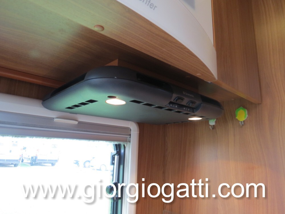 camper Dethleffs Advantge I 5871 motorhome compatt