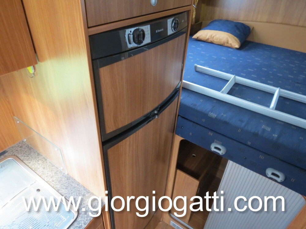camper Dethleffs Advantge I 5871 motorhome compatt