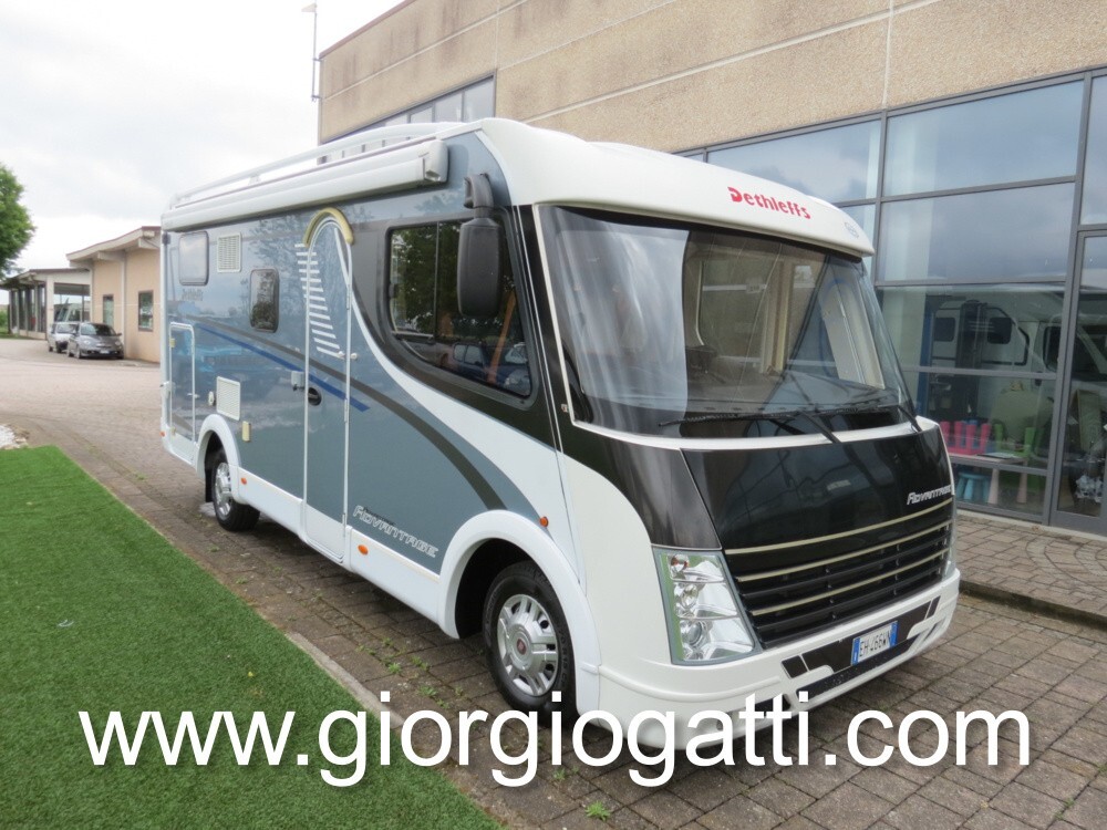camper Dethleffs Advantge I 5871 motorhome compatt