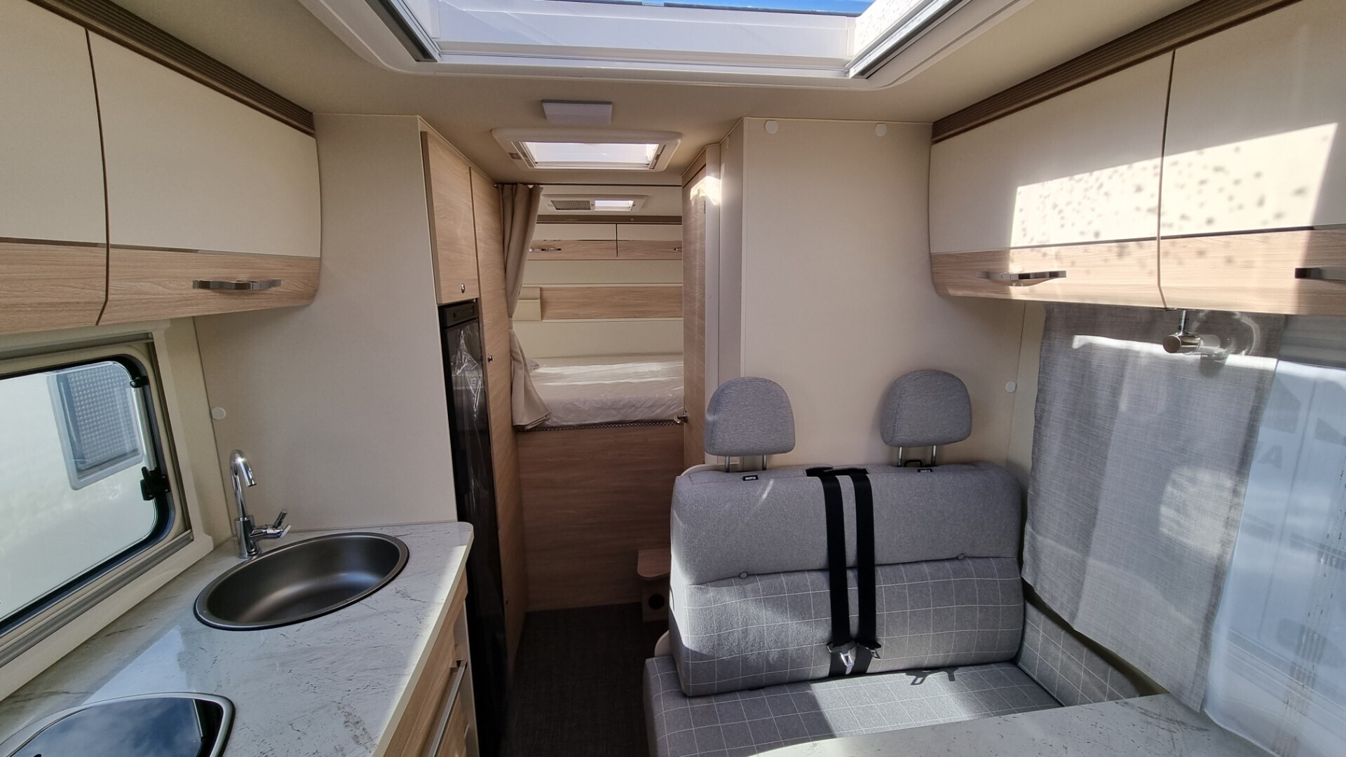 EURAMOBIL ACTIVA ONE 690 HB
