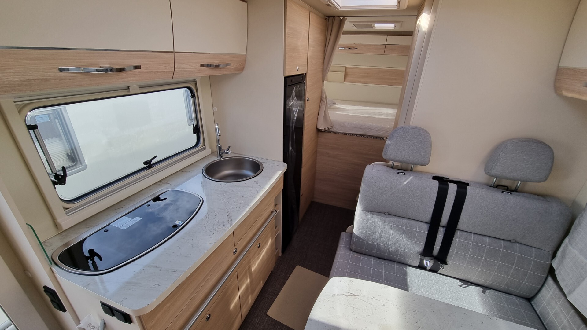 EURAMOBIL ACTIVA ONE 690 HB