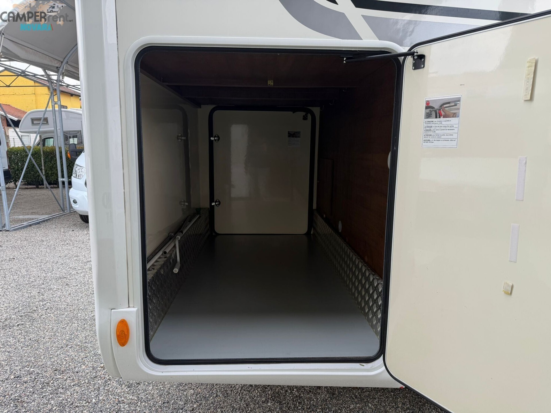 MCLOUIS NESS 73G - MOTORHOME CON LETTI GEMELLI IN 