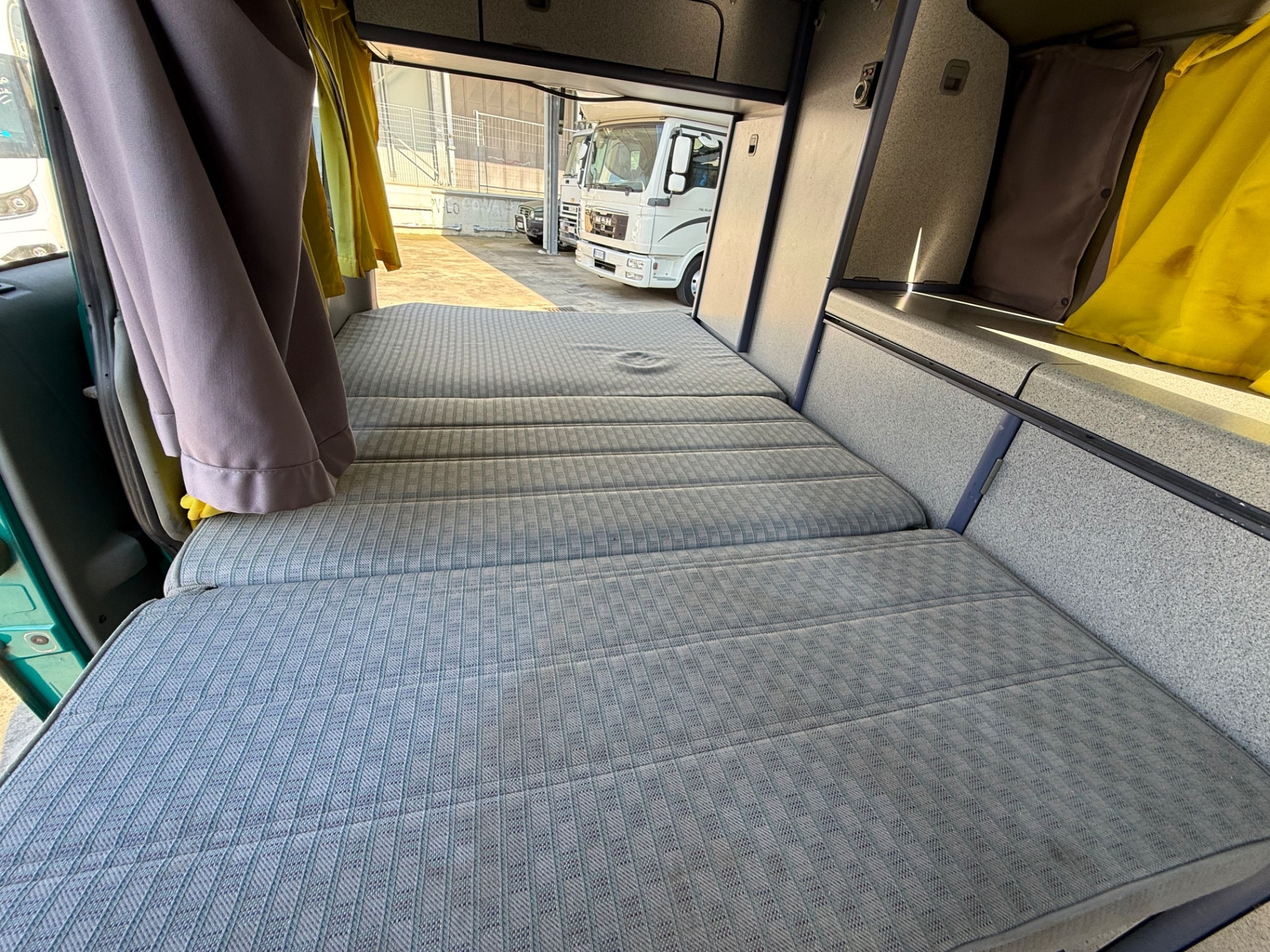 VOLKSWAGEN CALIFORNIA T 4 2400 ISCRITTO ASI
