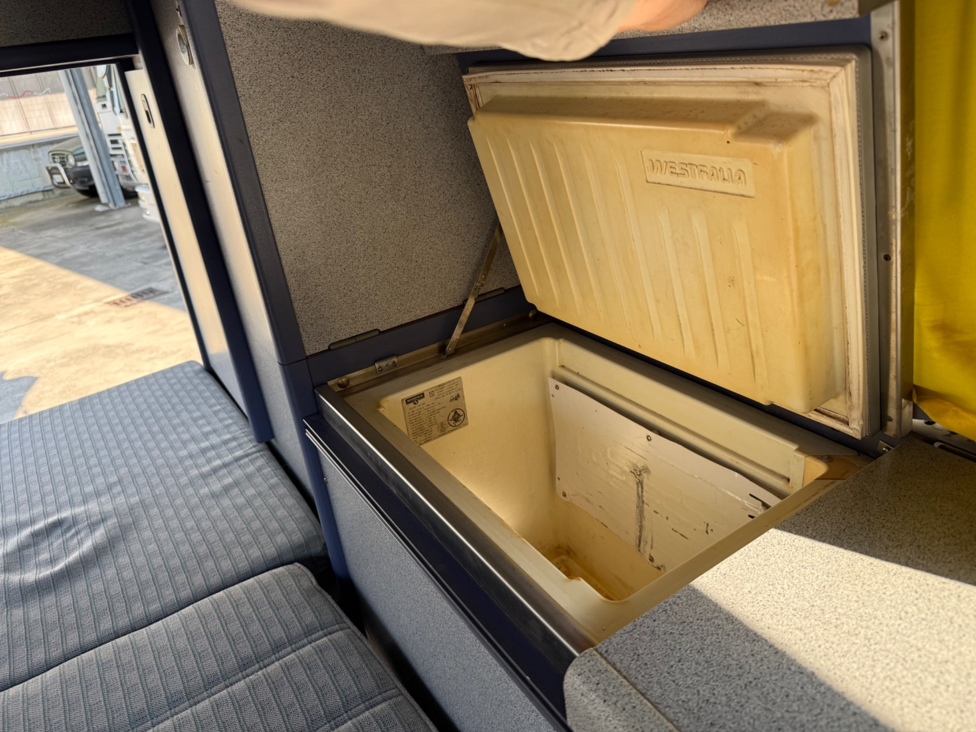 VOLKSWAGEN CALIFORNIA T 4 2400 ISCRITTO ASI