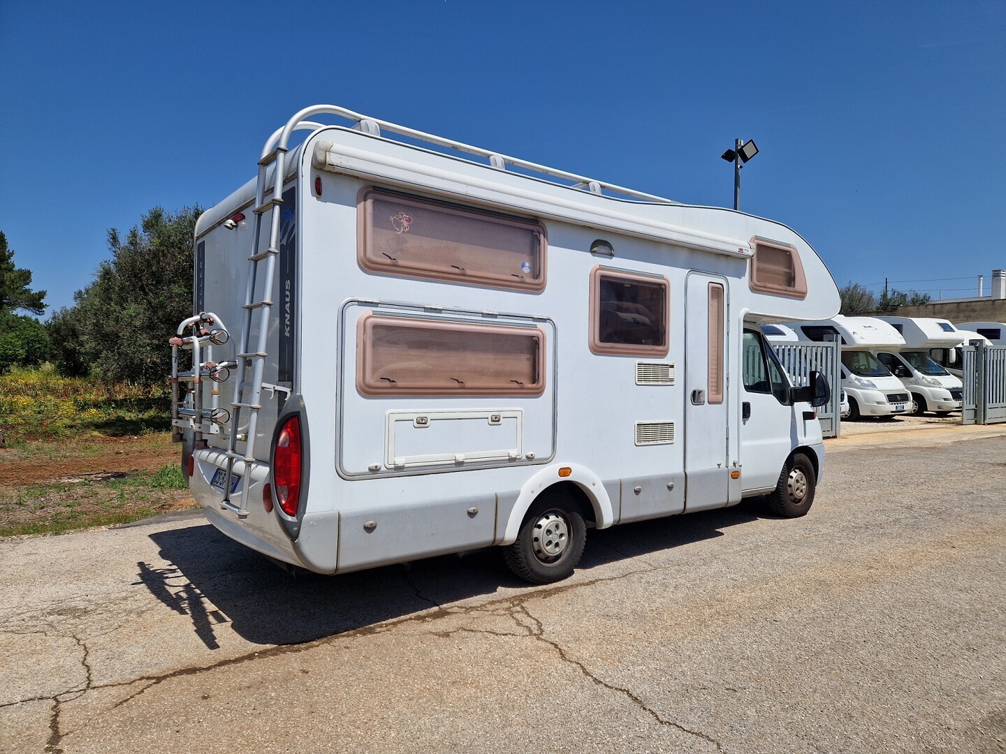 KNAUS SUN TRAVELLER
