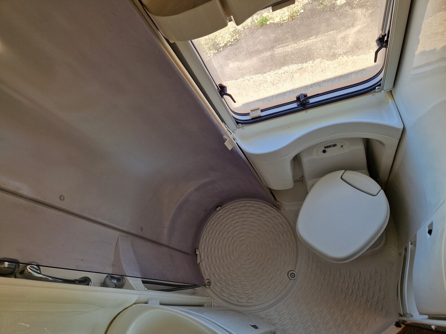 KNAUS SUN TRAVELLER