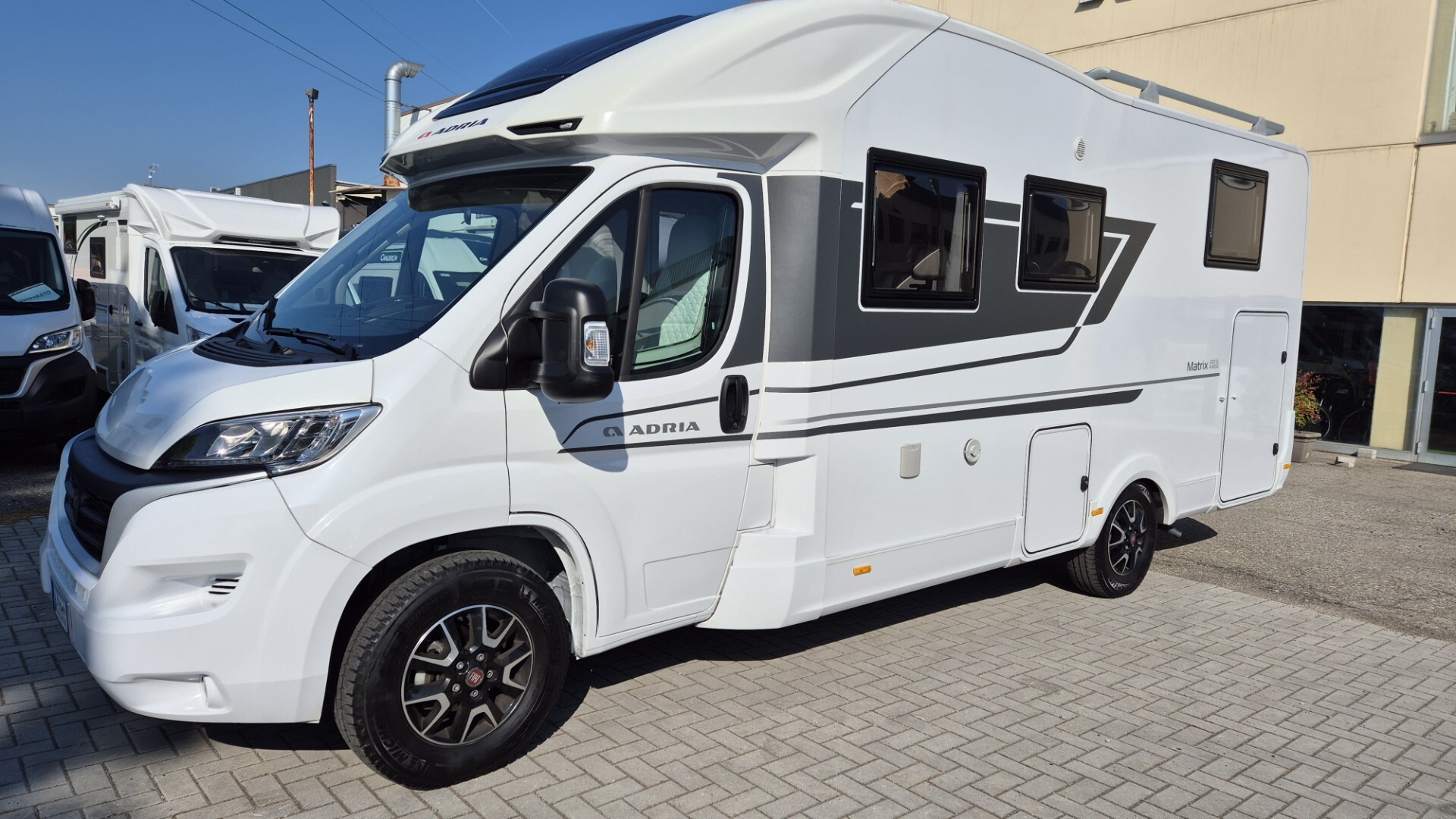 Adria MATRIX 650 SL AXESS SEMINTEGRALE 4 POSTI