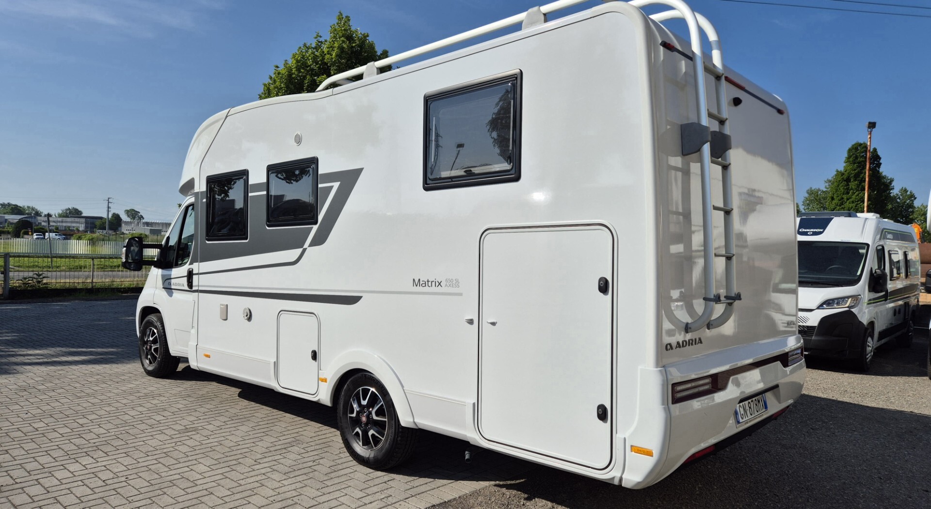 Adria MATRIX 650 SL AXESS SEMINTEGRALE 4 POSTI