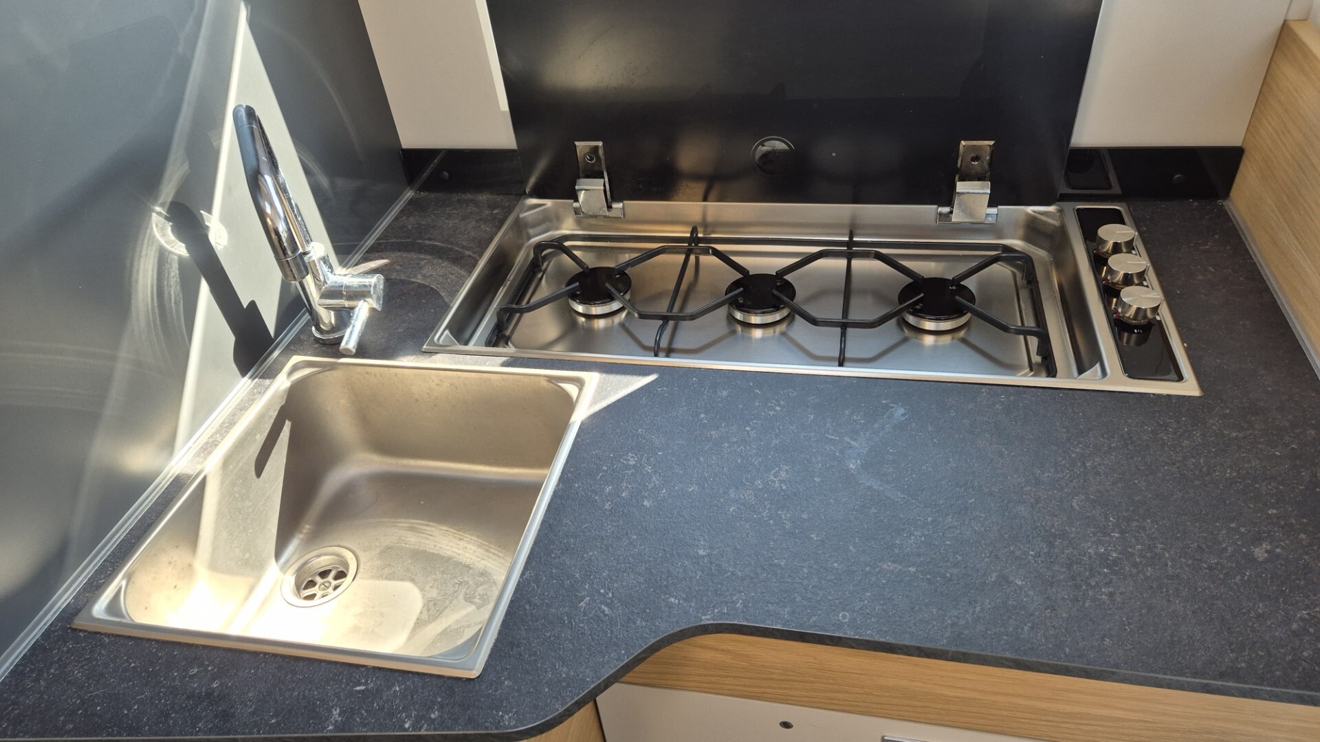 Adria MATRIX 650 SL AXESS SEMINTEGRALE 4 POSTI
