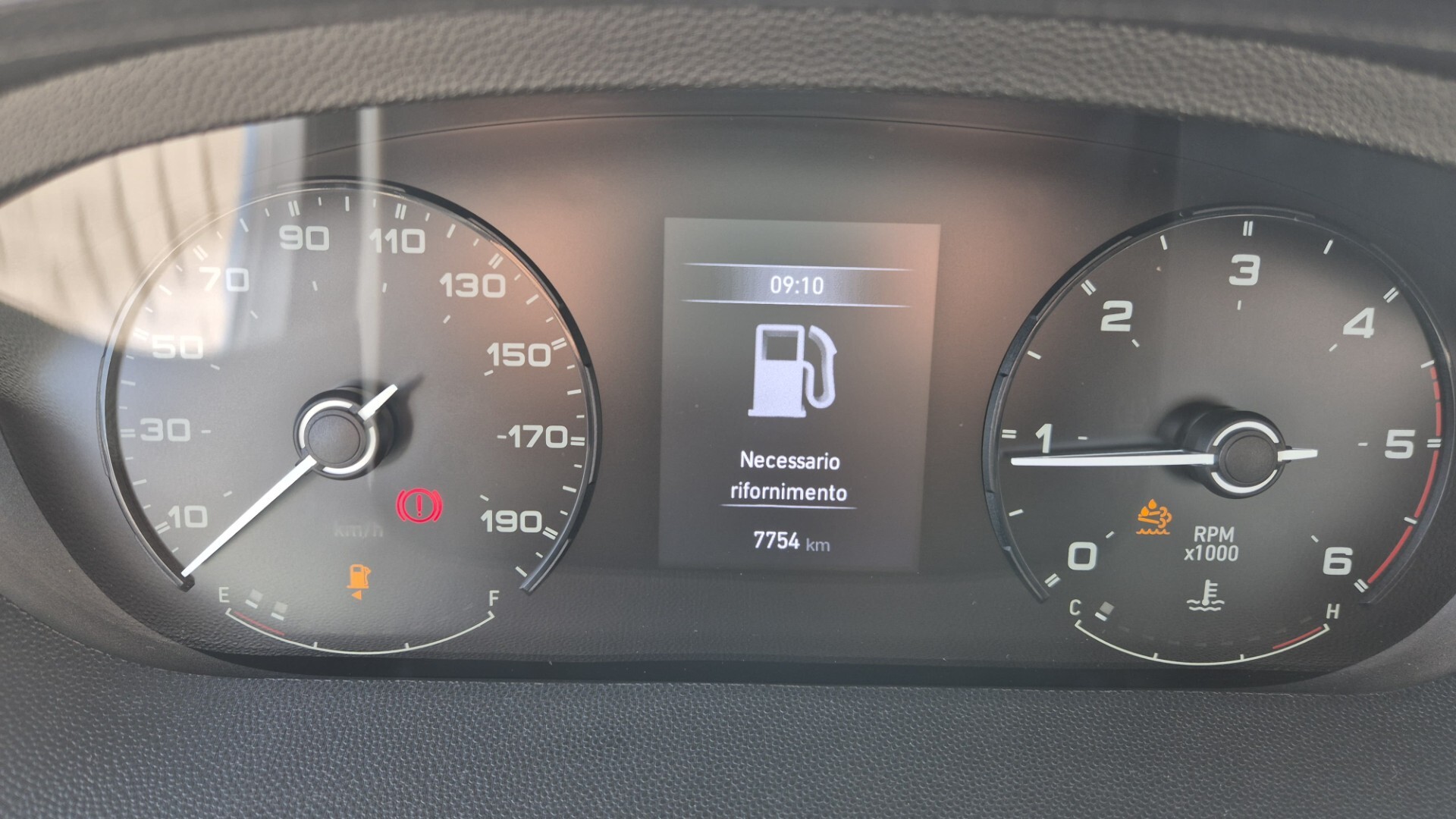 Adria MATRIX 650 SL AXESS SEMINTEGRALE 4 POSTI