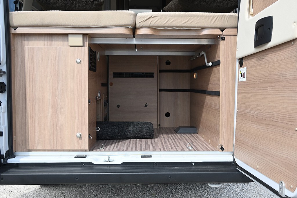 Malibu Van by Carthago 640 LE, full optional