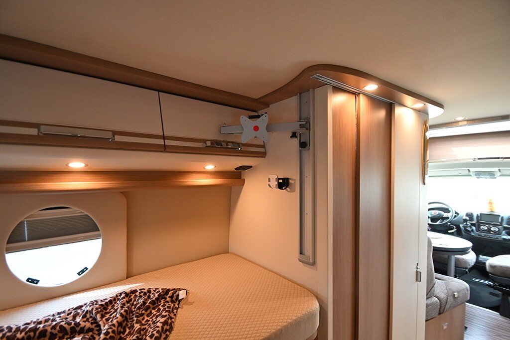 Malibu Van by Carthago 640 LE, full optional