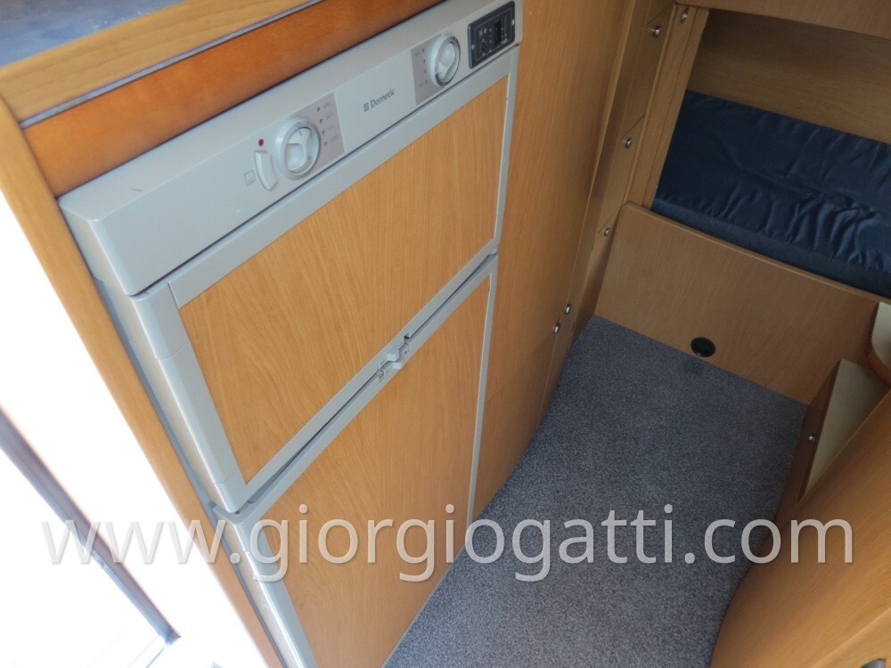 camper Laika Ecovip 8.1 mansardato letti castello 