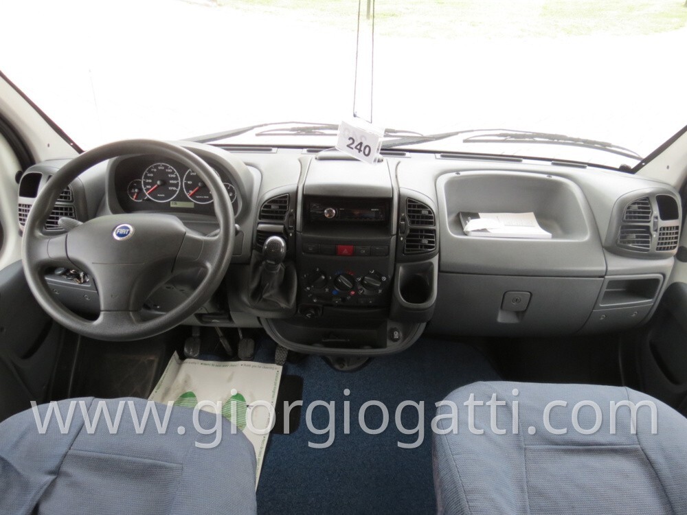 camper Laika Ecovip 8.1 mansardato letti castello 