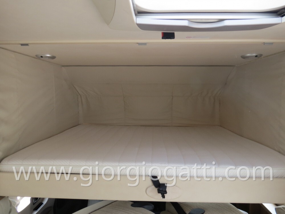 camper Hymer Exsis-i 614 motorhome compatto con ga