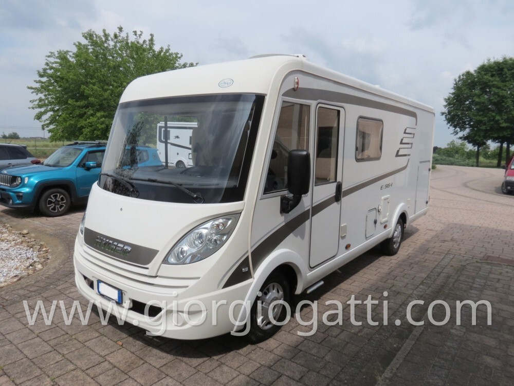 camper Hymer Exsis-i 614 motorhome compatto con ga