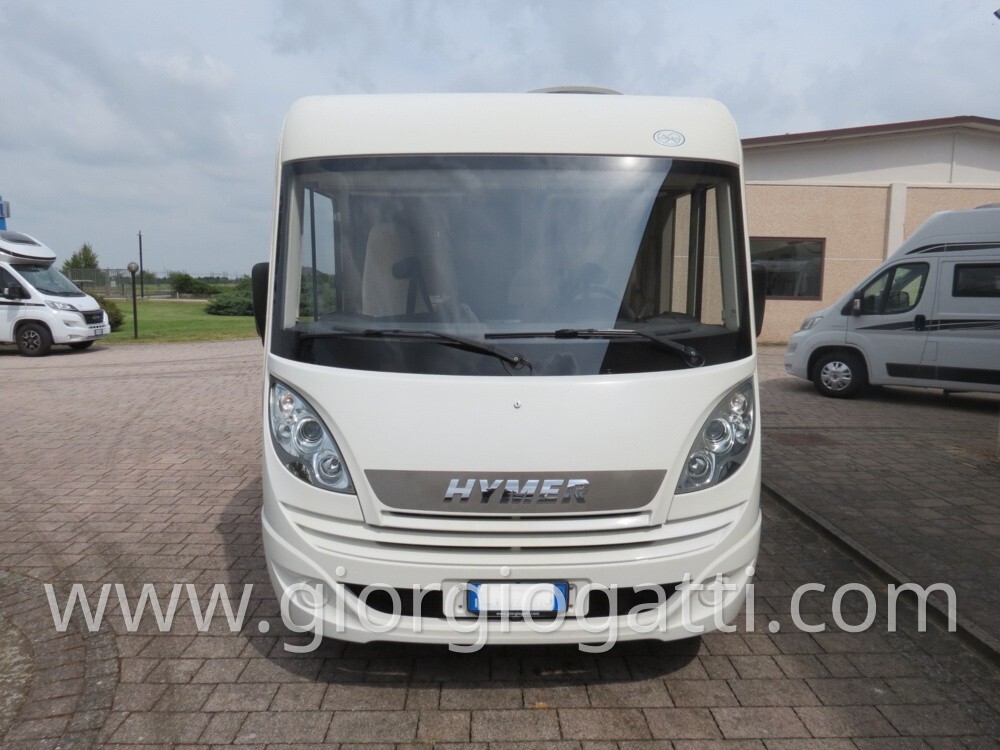 camper Hymer Exsis-i 614 motorhome compatto con ga