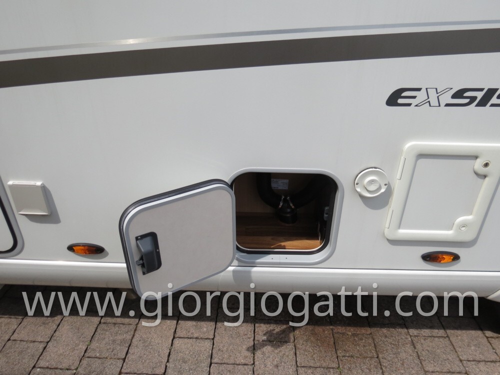 camper Hymer Exsis-i 614 motorhome compatto con ga