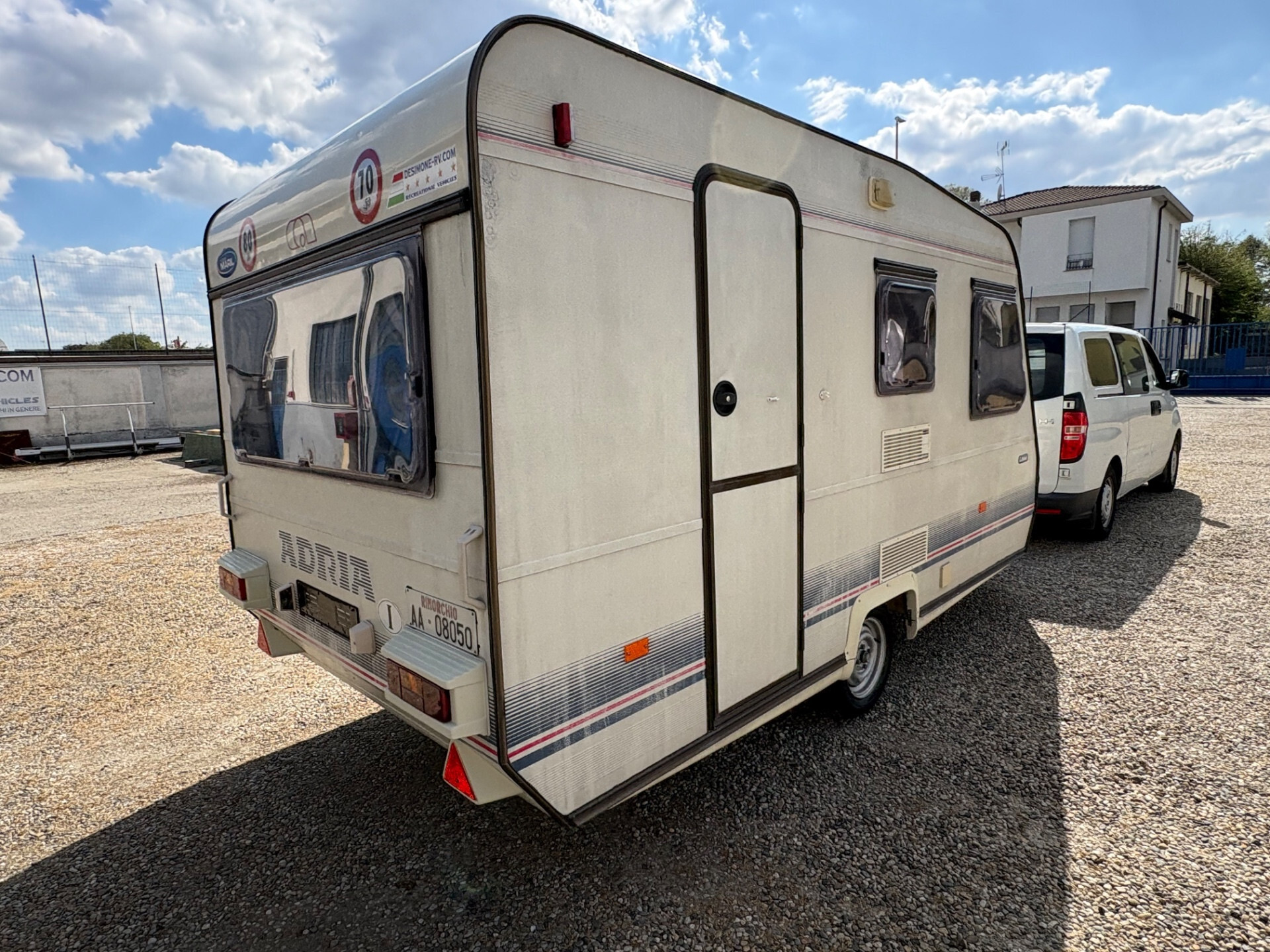 Adria Caravan Linea 400-posti 4-veranda