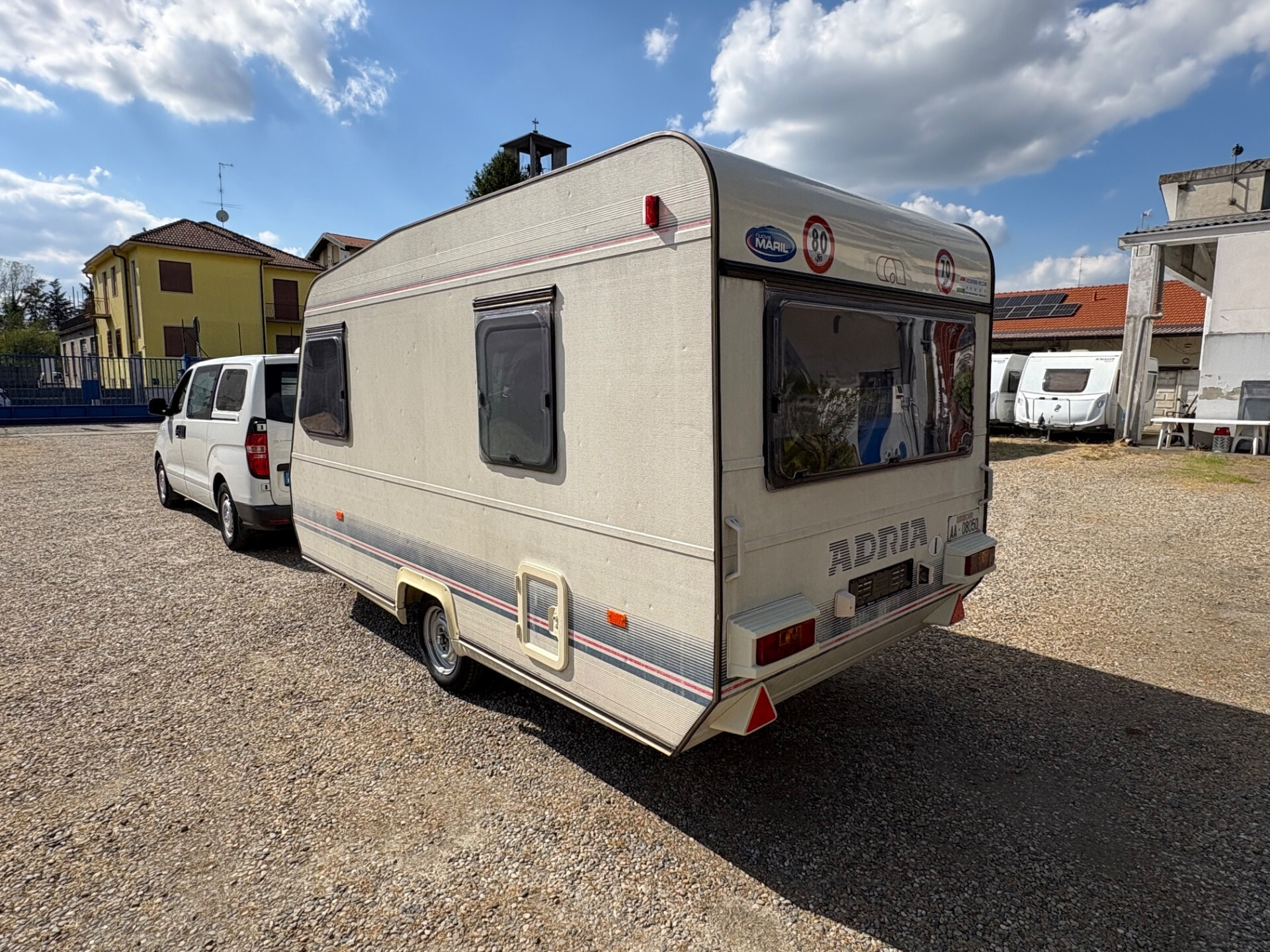 Adria Caravan Linea 400-posti 4-veranda