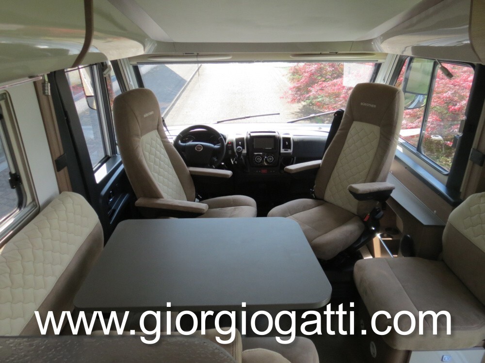 CAMPER MOTORHOME BUERSTNER IXEO I 690 CON GARAGE