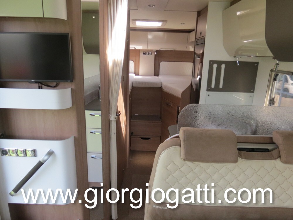 CAMPER MOTORHOME BUERSTNER IXEO I 690 CON GARAGE